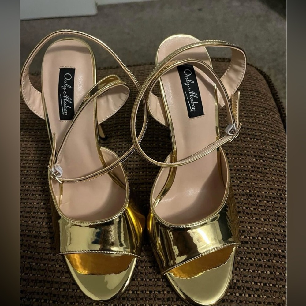 Only maker, size 11, color gold